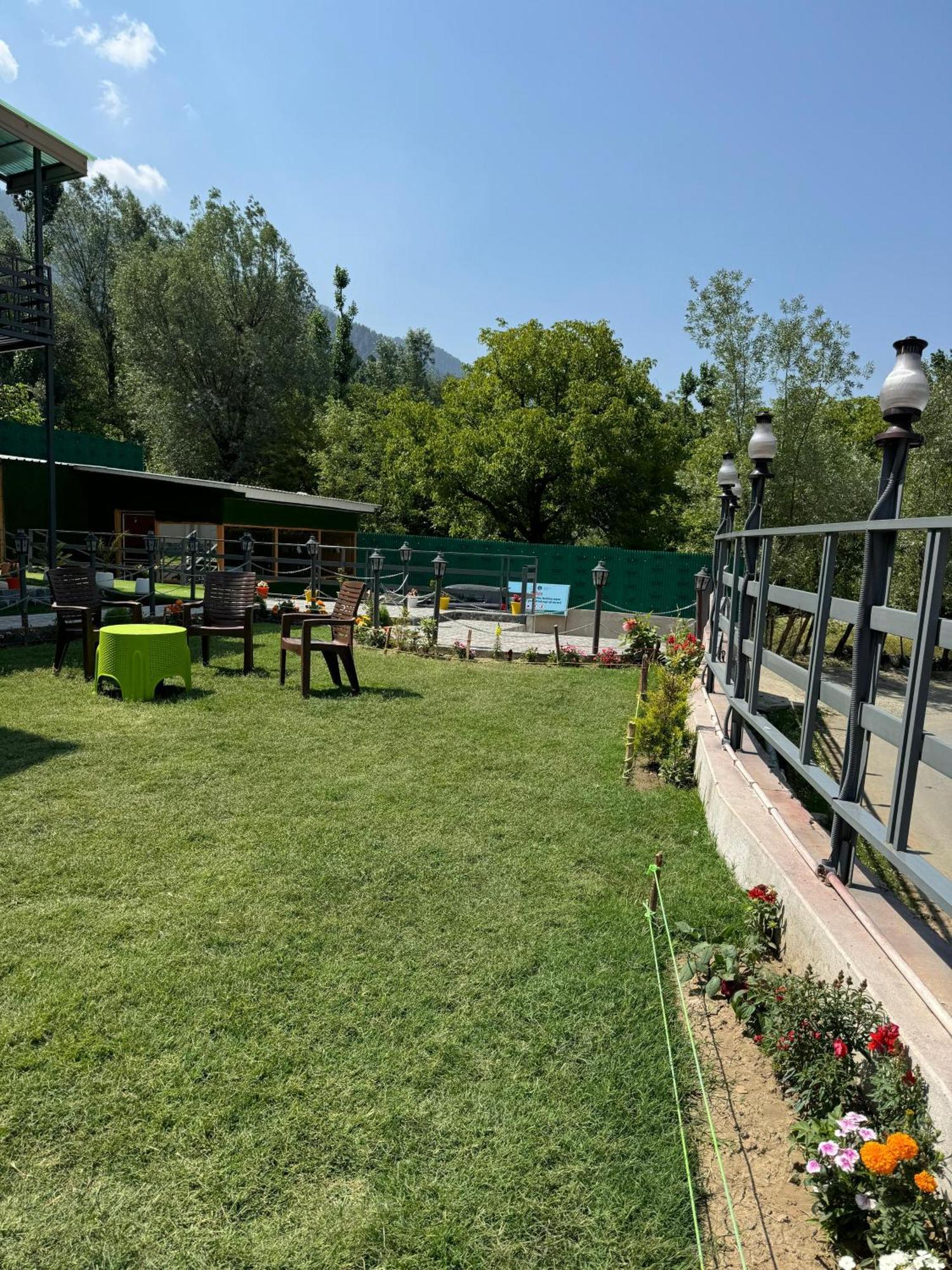 Frosty Mountain Resort Pahalgām Dış mekan fotoğraf